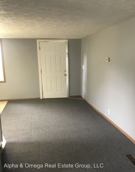 Building Photo - 146 S Main St