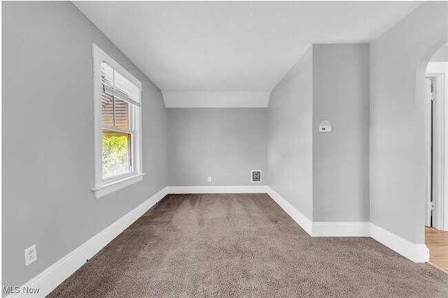 Building Photo - 3439 W 62nd St