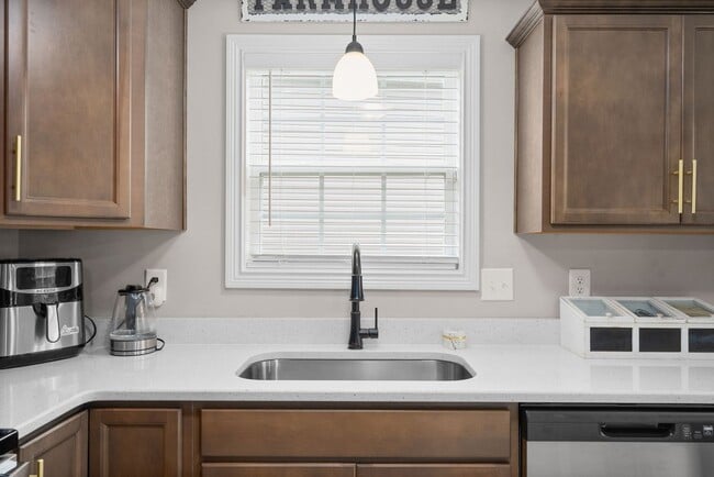 Building Photo - 759 Boreal Wy