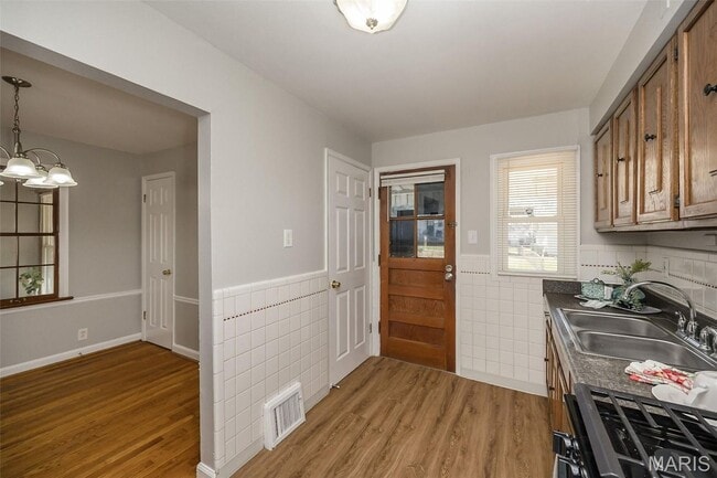 Building Photo - 10217 Cabot Dr