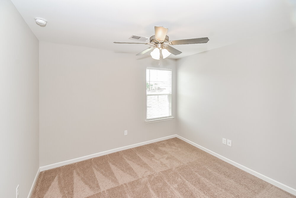 Building Photo - 4645 Spike Ln
