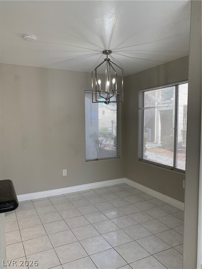 Building Photo - 5710 E Tropicana Ave