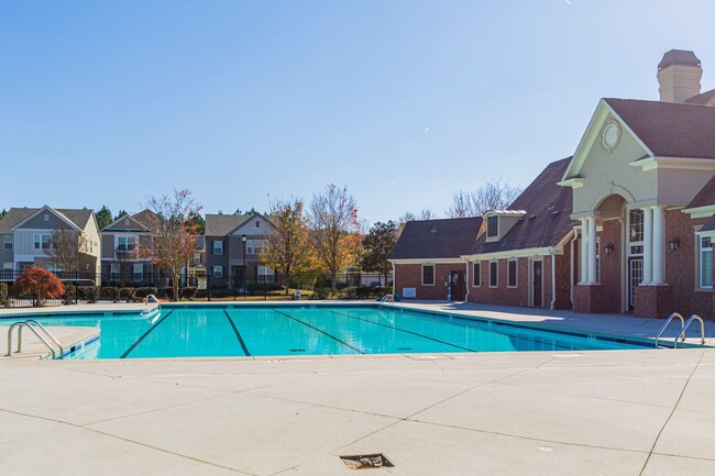 Building Photo - Charming 3bd Townhome