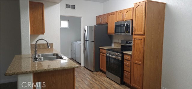 Building Photo - 41410 Juniper St