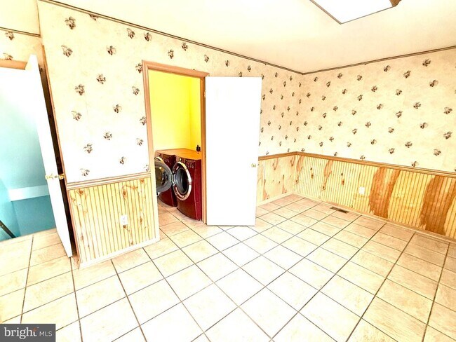 Building Photo - 402 Kiamensi Rd