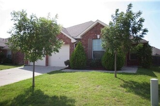 Building Photo - 2725 Sunlight Dr