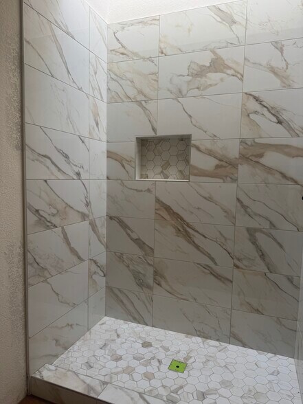 Building Photo - 835 Mistletoe Ln