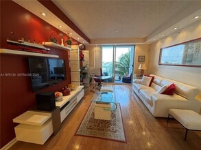 Building Photo - 17100 N Bay Rd