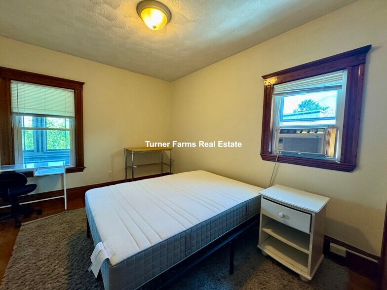 Building Photo - 258 Boston Ave