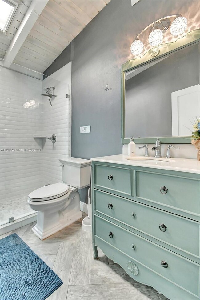 Building Photo - 2531 Gulfstream Ln
