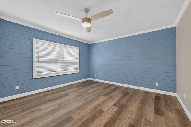 Building Photo - 398 Golf Blvd