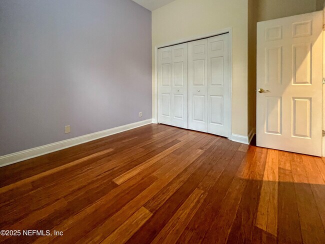 Building Photo - 1704 Tall Tree Dr E