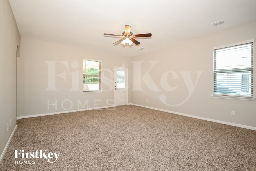 Building Photo - 14237 Stallion Ridge Dr