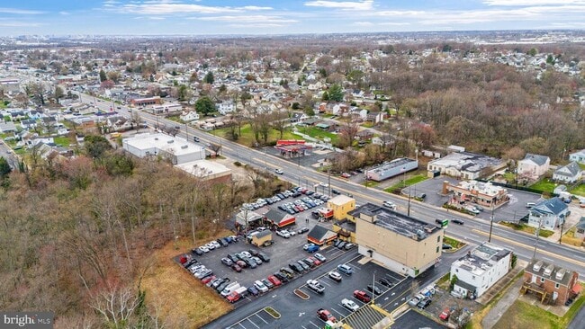 Building Photo - 807 Eastern Blvd