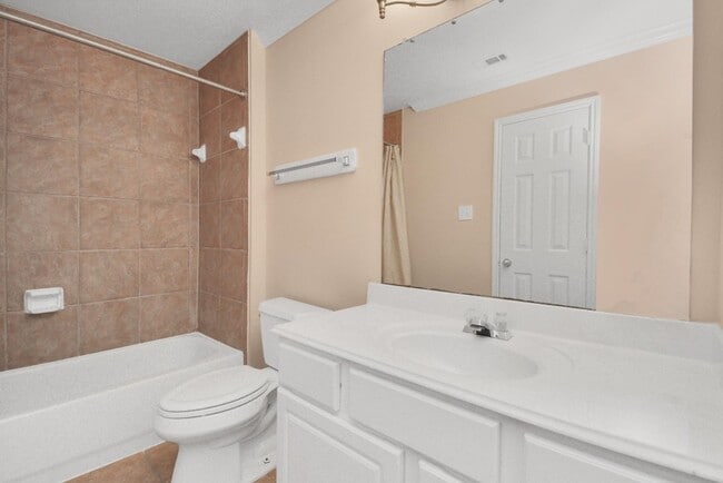 Building Photo - 174 Shiloh Dr