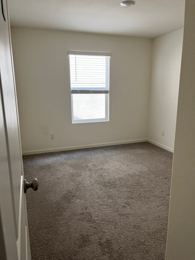 Room 2 - 329 Shafer Ave