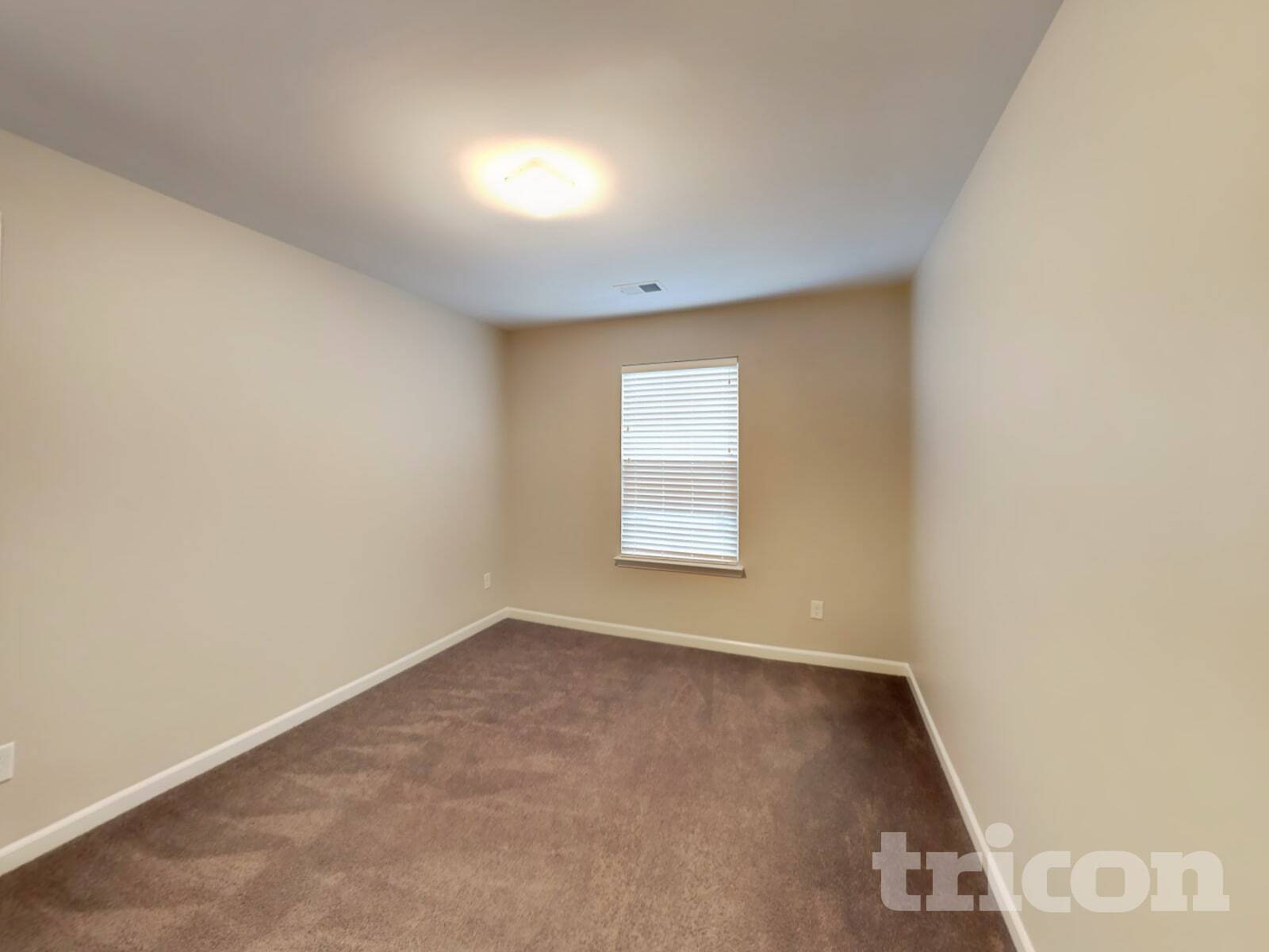 Building Photo - 405 Riverwood Ct
