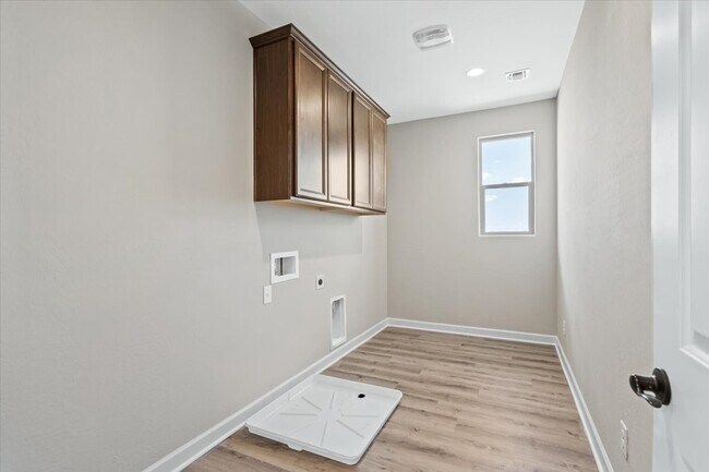 Building Photo - 35763 Geode Wy