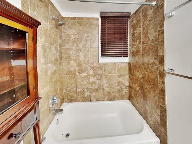 Building Photo - 2390 Cross St NW