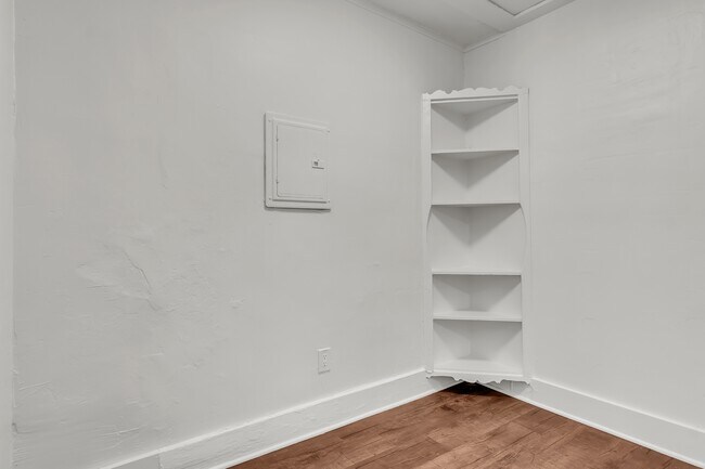 Building Photo - 445 E 101st St