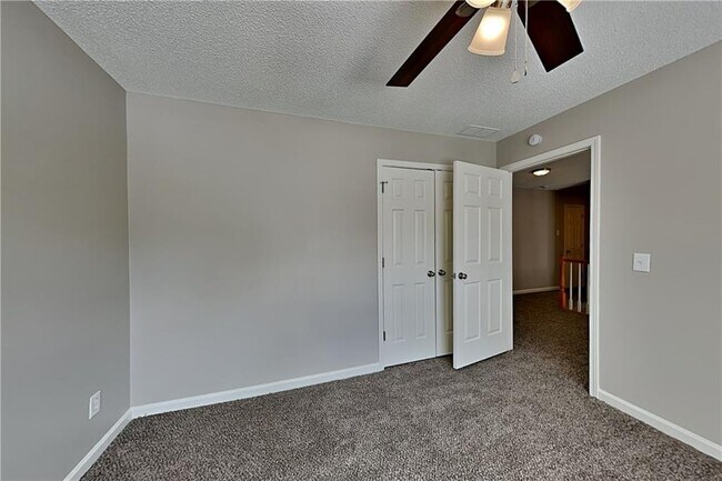 Building Photo - 302 Wind Ship Ct