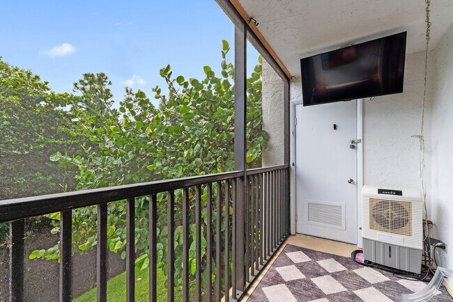 Building Photo - 1605 S US Hwy 1