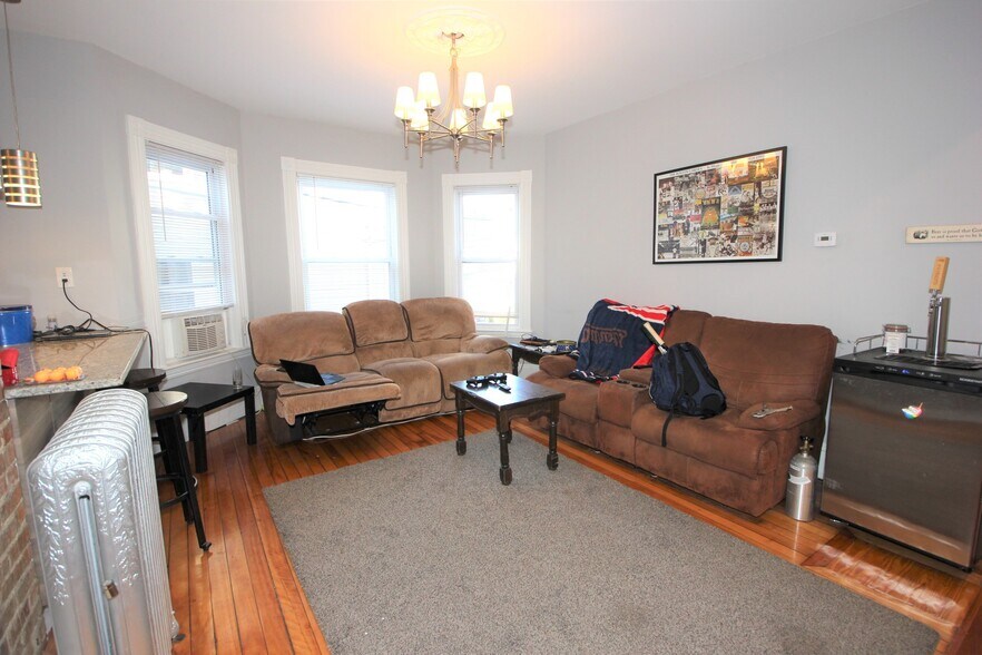 Building Photo - 9 Eulita Ter