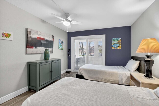 Building Photo - 360 Flanders Dr