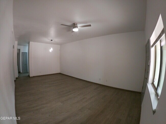 Building Photo - 14304 Gil Reyes Dr