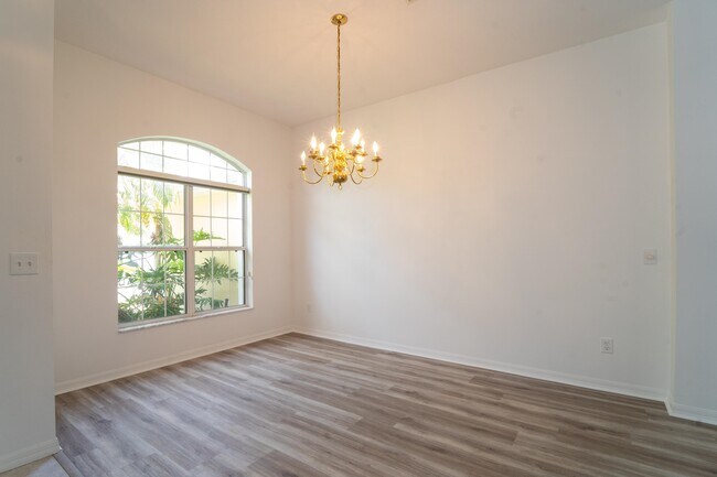 Building Photo - 957 Windward Way