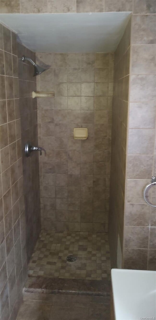 Building Photo - 162 5th Ave