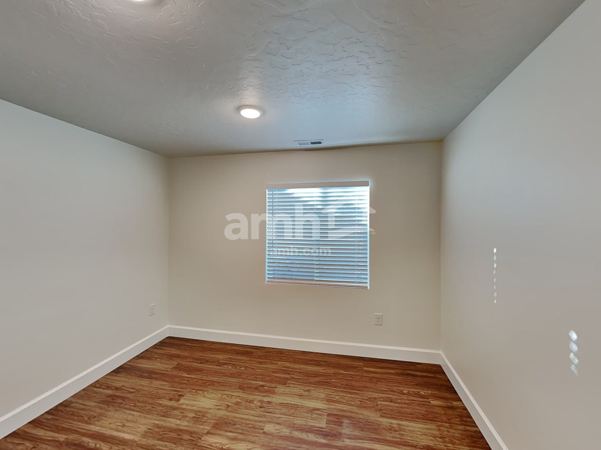 Building Photo - 6776 Silver Creek Dr