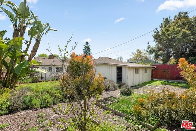 Building Photo - 7601 Dunfield Ave