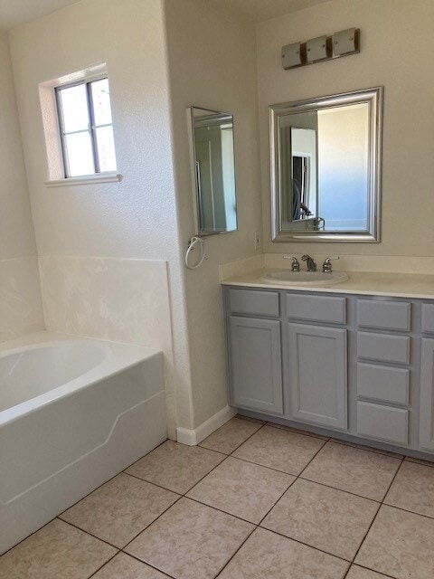 Building Photo - 1702 Loveland Ct