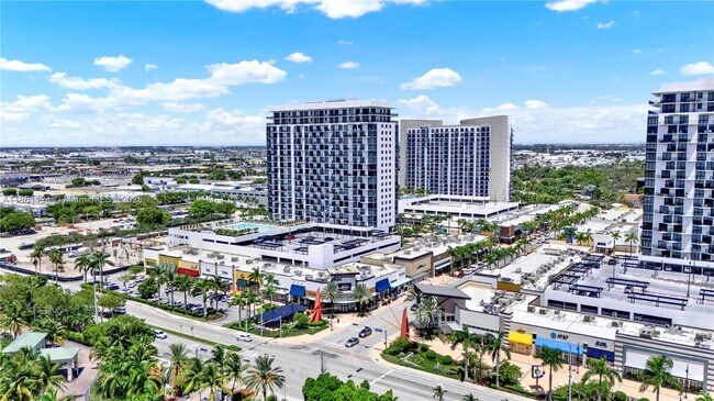 Building Photo - 5300 Paseo Blvd