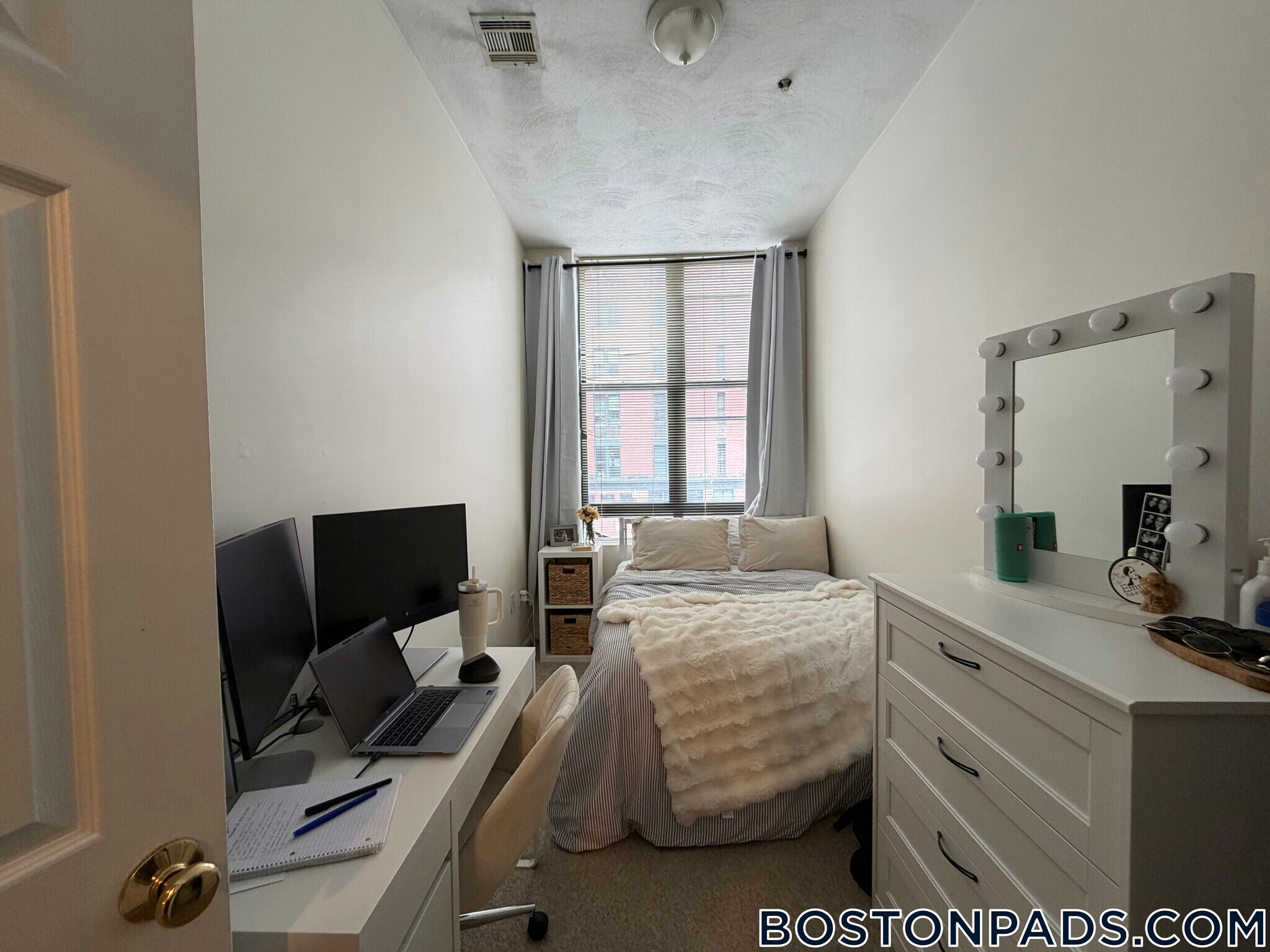 Building Photo - 81 Essex St