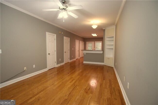 Building Photo - 460 S Barnett Shoals Rd