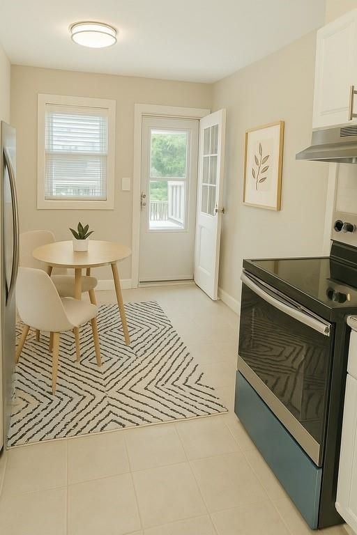 Building Photo - 1179 Lynmoor Dr NE