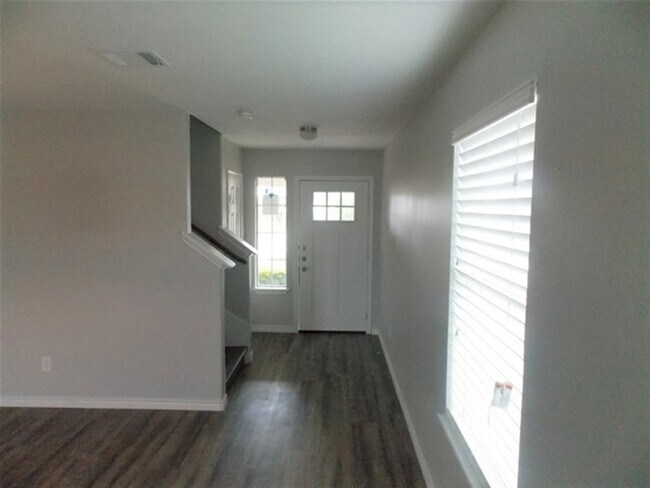 Building Photo - 13323 Ambrosa Dr