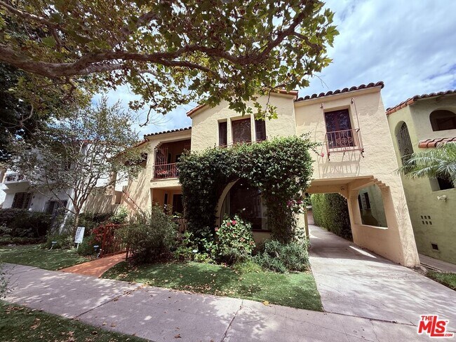Building Photo - 1032 S Crescent Heights Blvd