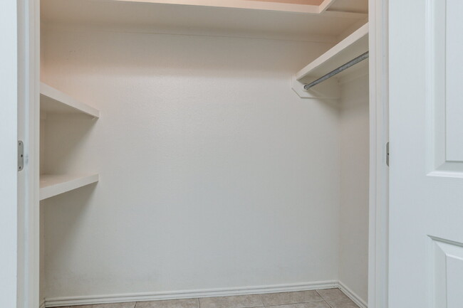 Building Photo - Gorgeous Home in Cooper District!!