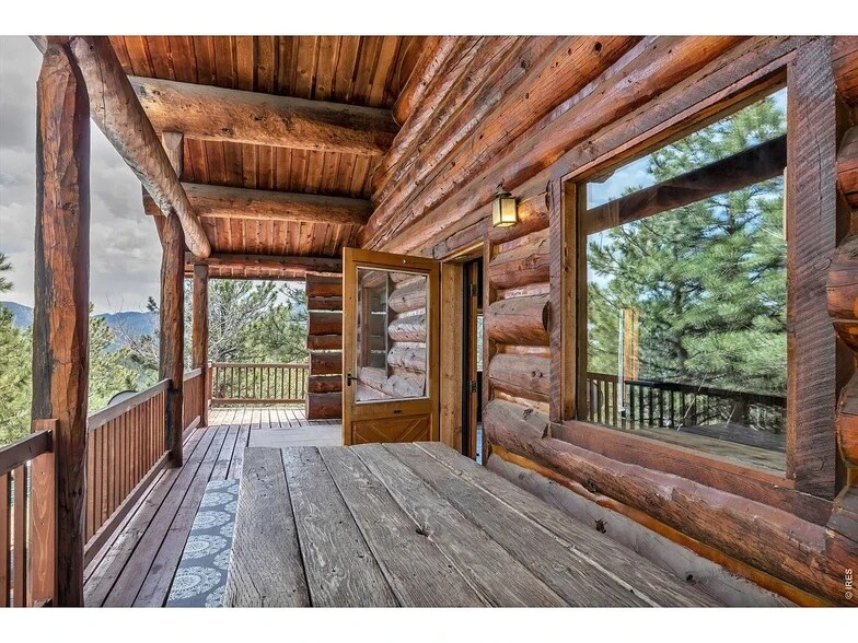 Building Photo - 679 Cougar Dr