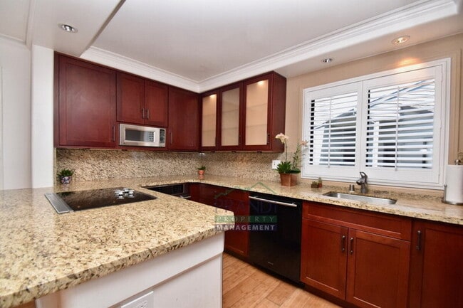 Building Photo - 40 Cypress Pl