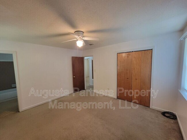 Building Photo - 2803 Ptarmigan Rd