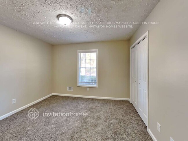 Building Photo - 65 Windsong Dr