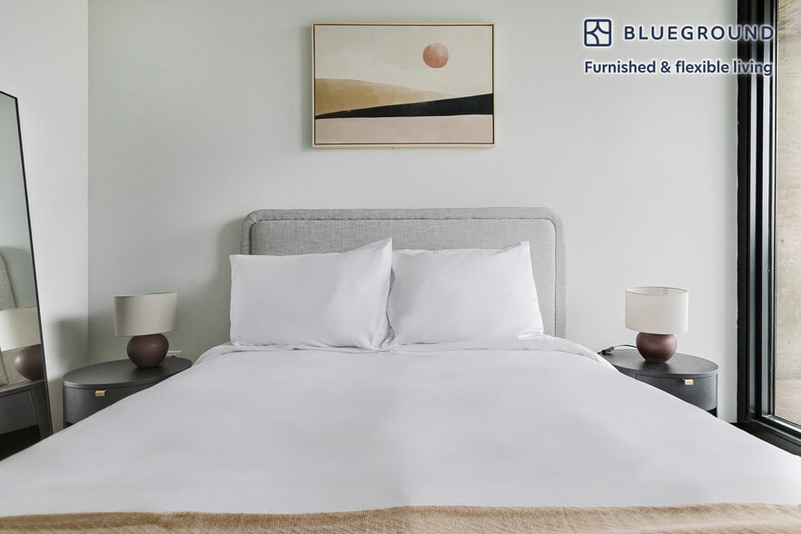 Building Photo - 1454 W Randolph St