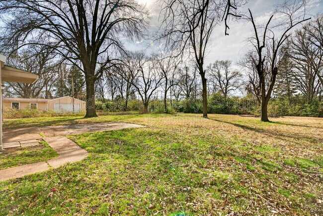 Building Photo - 12035 Krenning Ln