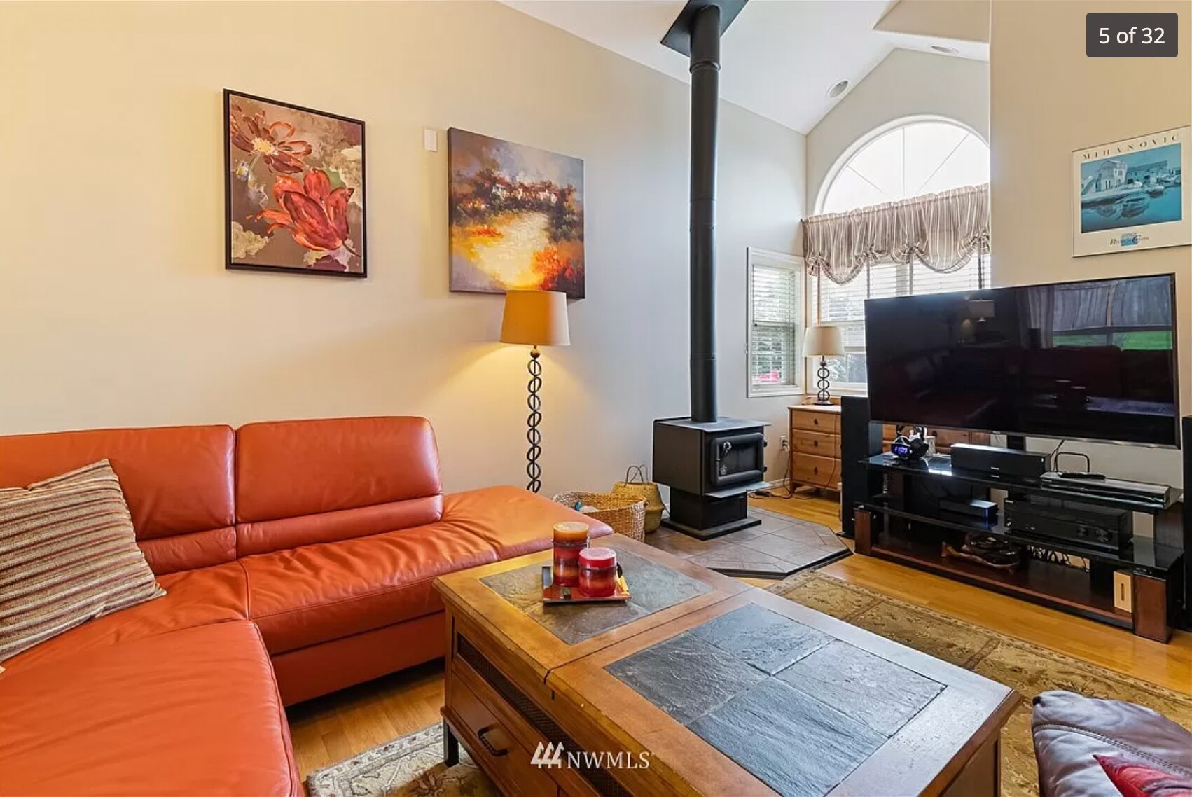 Living room - 1317 Ethan Ct