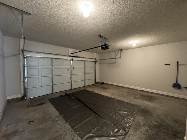 Building Photo - Home for Rent