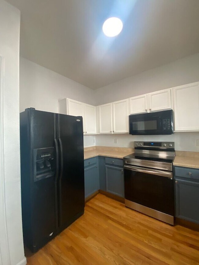 Building Photo - 2688 Brooksedge View